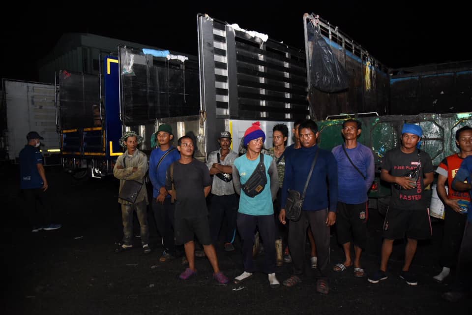 จับรถขยะที่ลักลอบทิ้งภายในโรงกำจัดขยะหนองแขม