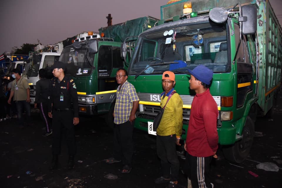 จับรถขยะที่ลักลอบทิ้งภายในโรงกำจัดขยะหนองแขม